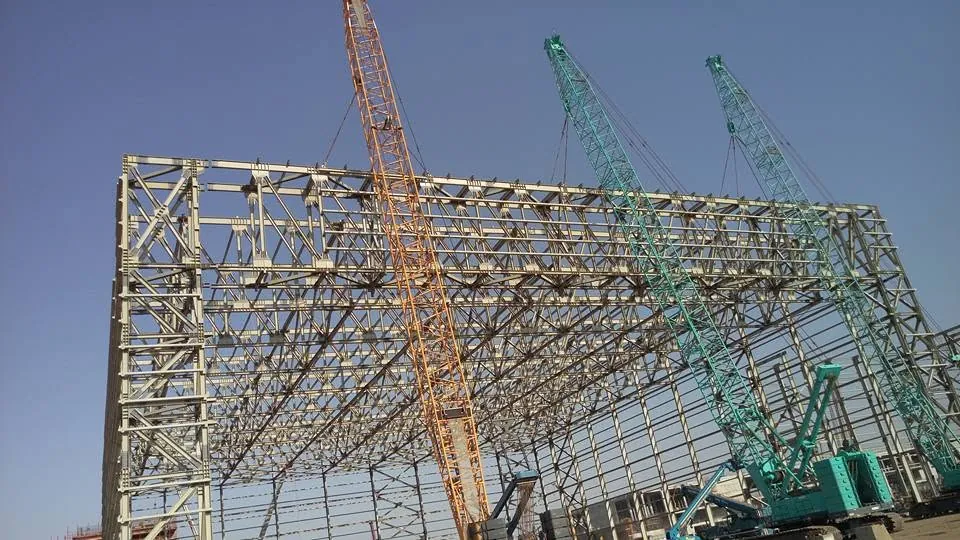 Steel structure erection